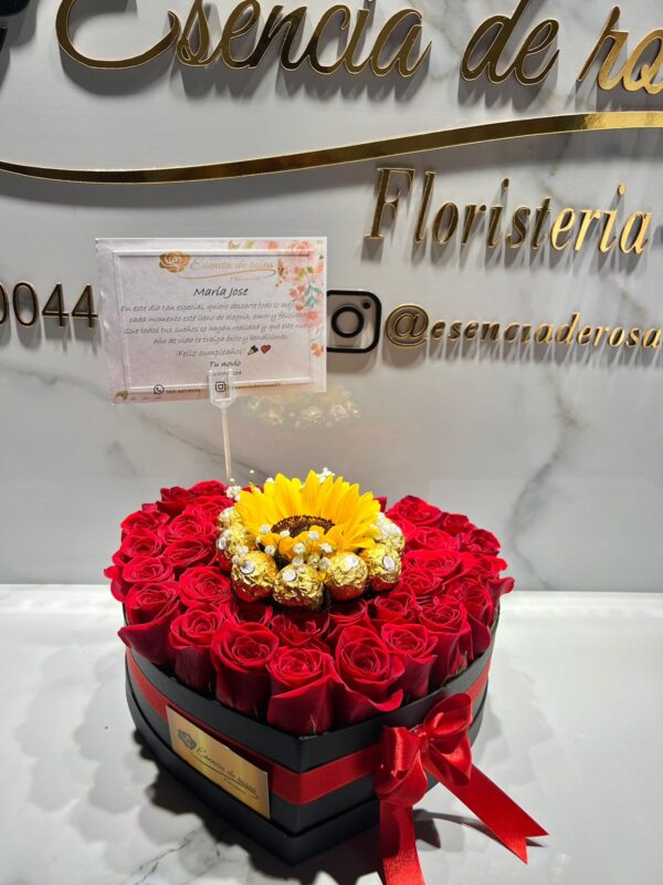 Girasol encantado, caja corazón rosas y girasol con Ferrero rocher!