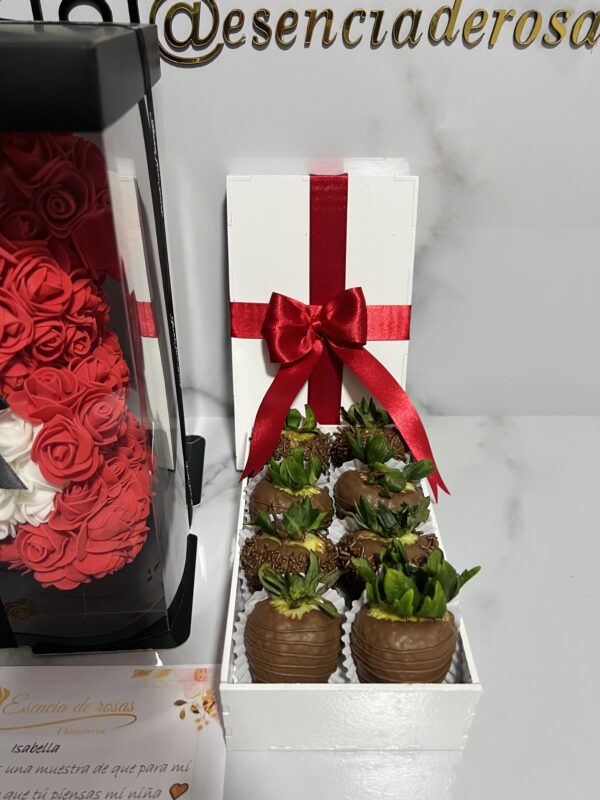 Combo Oso eterno + Fresas con chocolate 🍓🍫 - Image 3